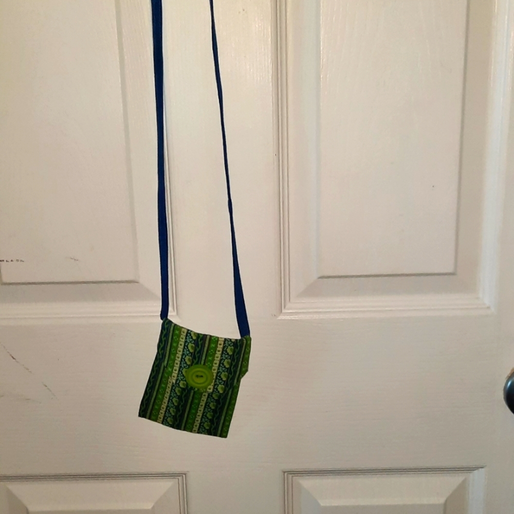 Small bag, over the shoulder